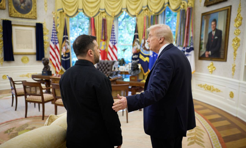 Капітуляції через Трампа не буде. У Зеленського відреагували на скандальну статтю The Atlantic Капітуляції через Трампа не буде. У Зеленського відреагували на скандальну статтю The Atlantic